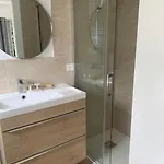 Jolie Maisonnette Avec Terrasse *