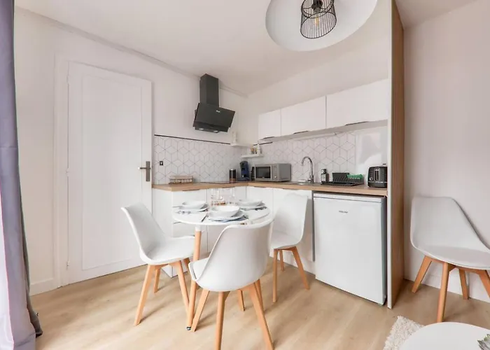 Holiday home Jolie Maisonnette Avec Terrasse